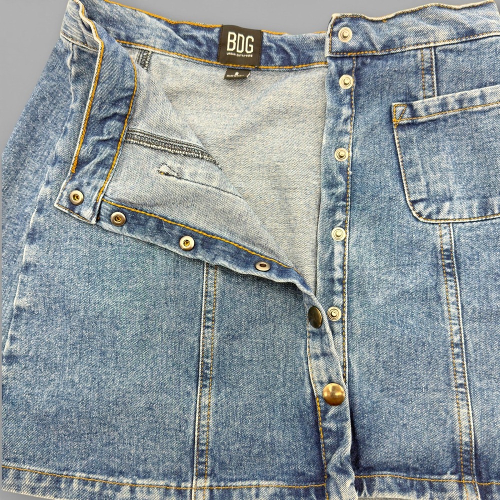 BDG Urban Outfitters Blue Denim Button Front Mini Skirt M Wash Small Indie Retro - Picture 7 of 13